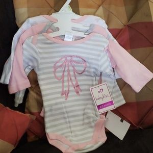 NWT 3pc Bodysuit Onesie